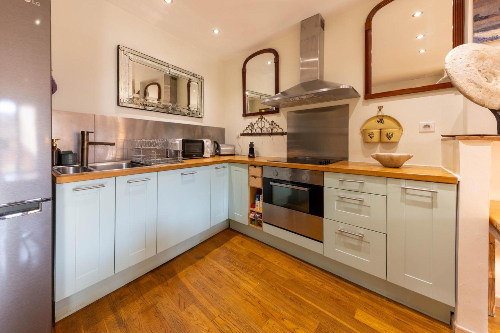 Spacious And Bright Flat Close To The Beach : Heart Of Old Nice Exteriör bild