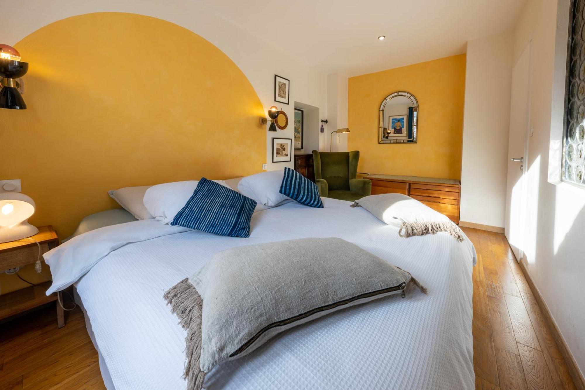 Spacious And Bright Flat Close To The Beach : Heart Of Old Nice Exteriör bild